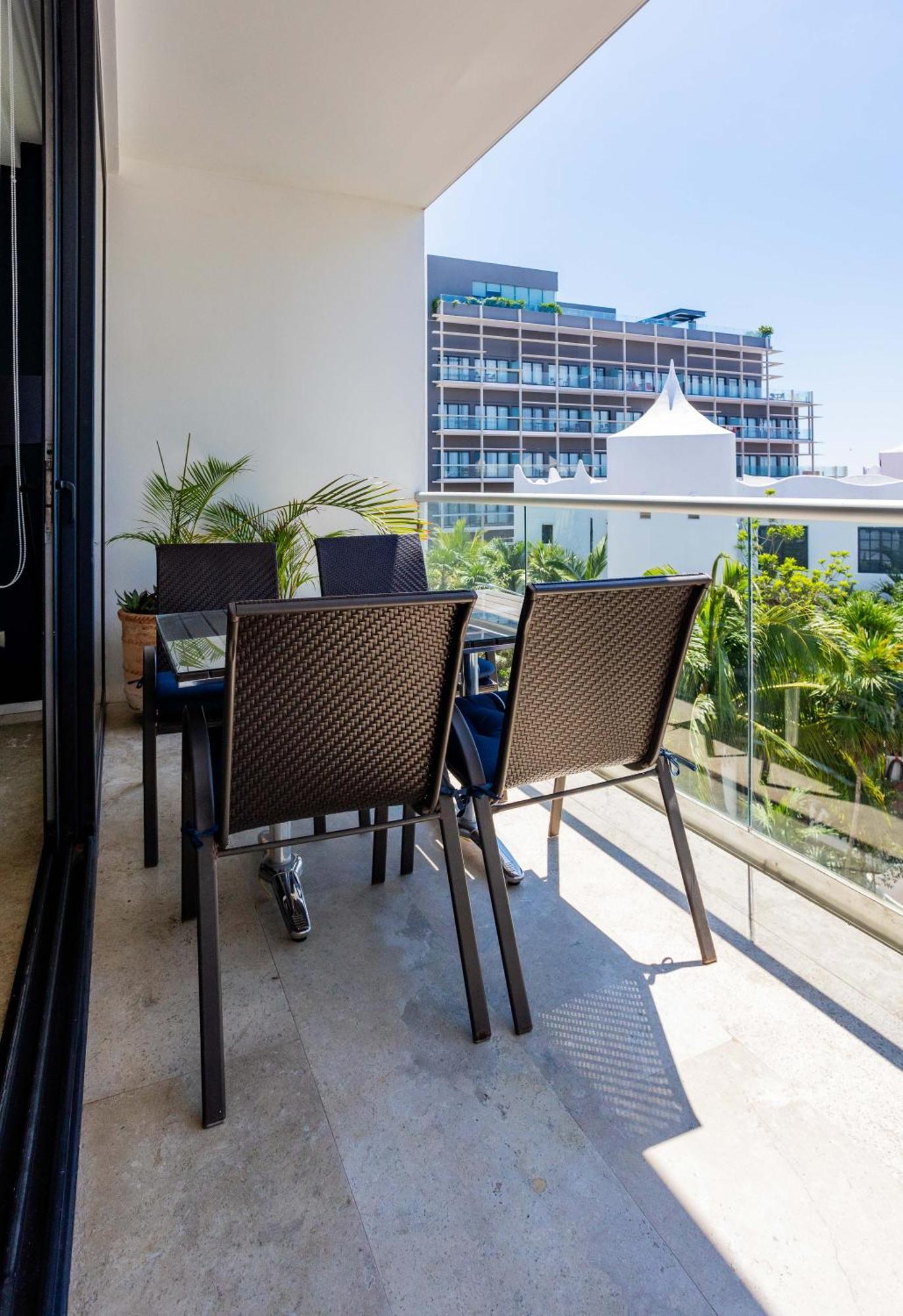 Beautiful 2bd 2bth, Ocean Views * Playa del Carmen