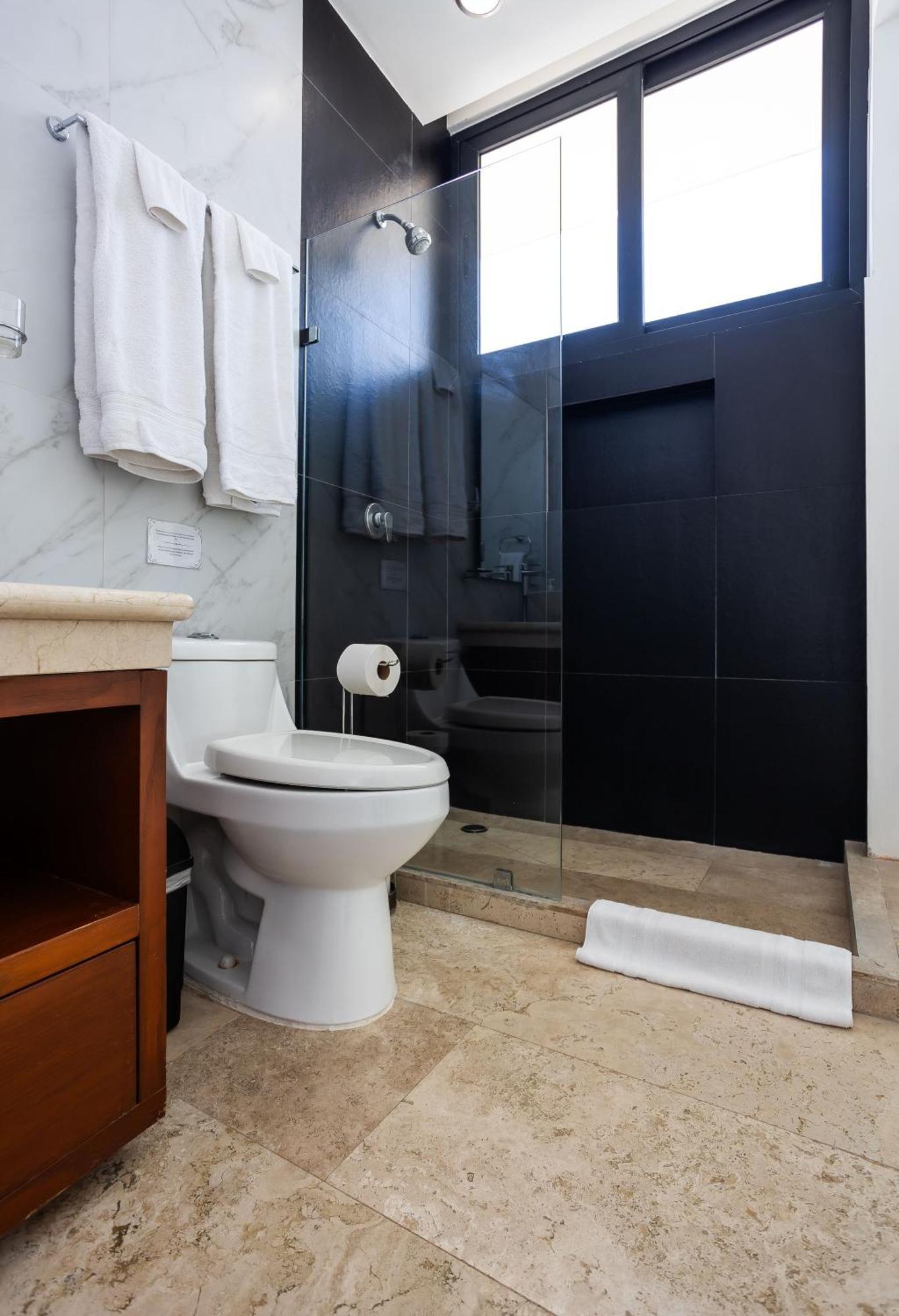 Beautiful 2bd 2bth, Ocean Views Apartamento Playa del Carmen